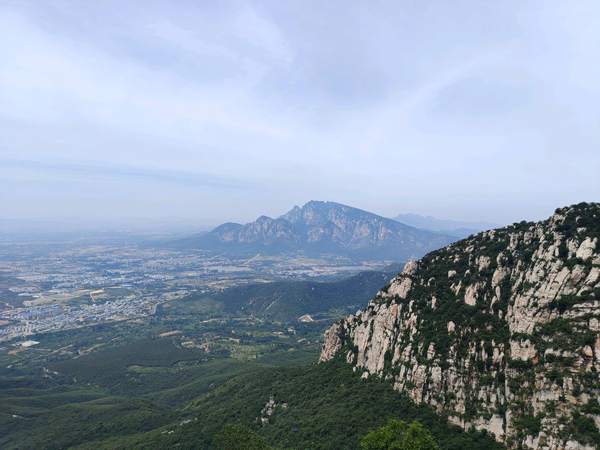 嵩山-图片来源编辑网