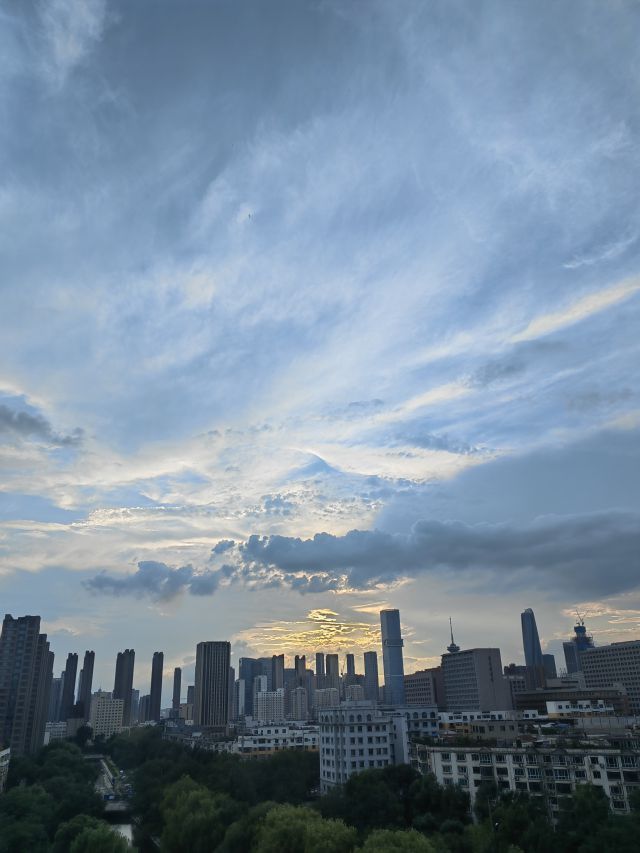 晚霞-图片来源编辑网